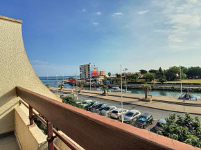FF3 avec grande terrasse, proche plage et port, parking - FR-1-715-53